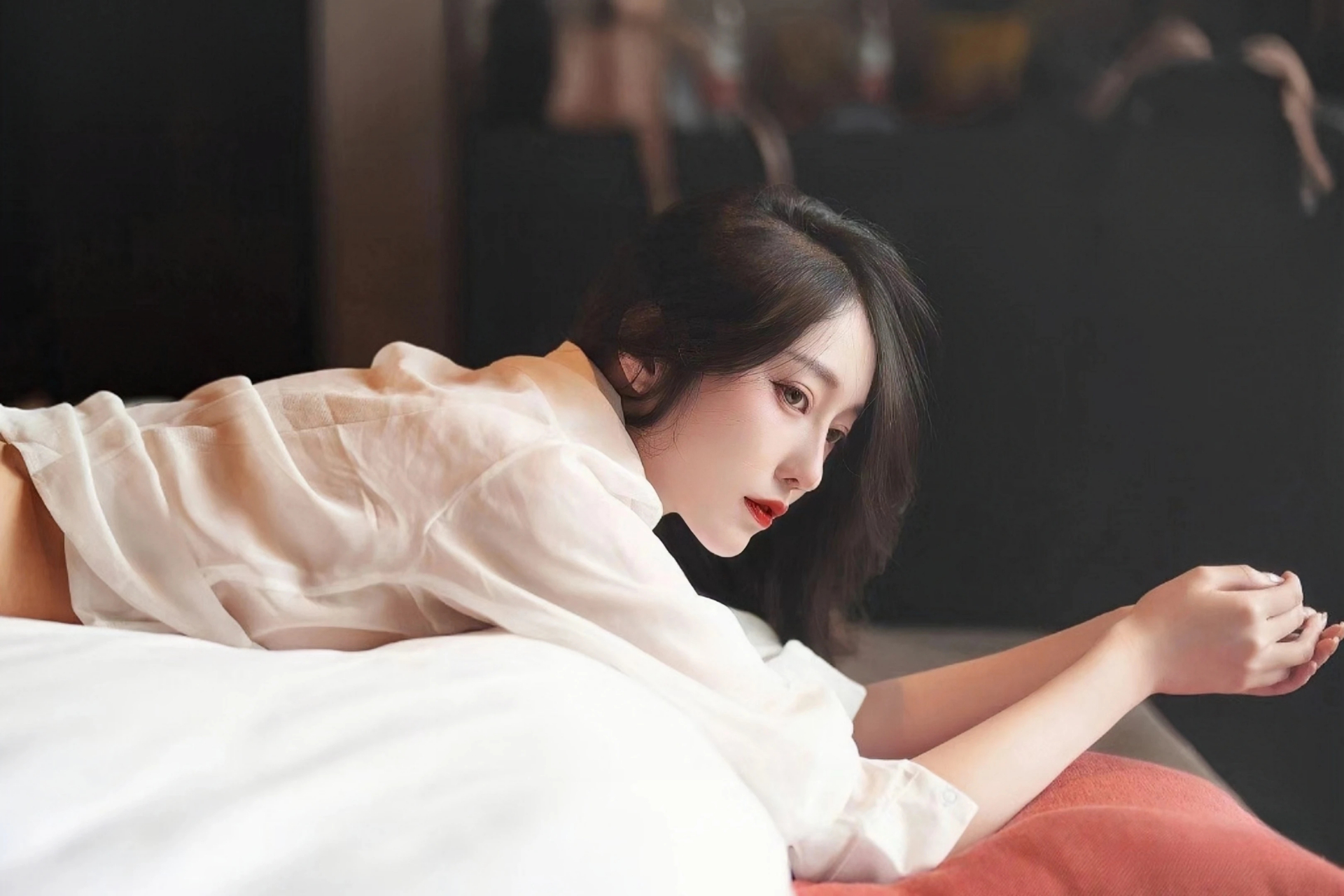 穿戈壁 越冻土 跨海洋 中国高铁驰骋多样环境